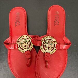 Rouge Helium Sandals With Cheetah Emblem